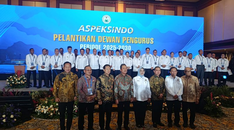 Asosiasi Pemerintah Daerah Kepulauan dan Pesisir Seluruh Indonesia (ASPEKSINDO) resmi melantik Dewan Pengurus periode 2025–2030